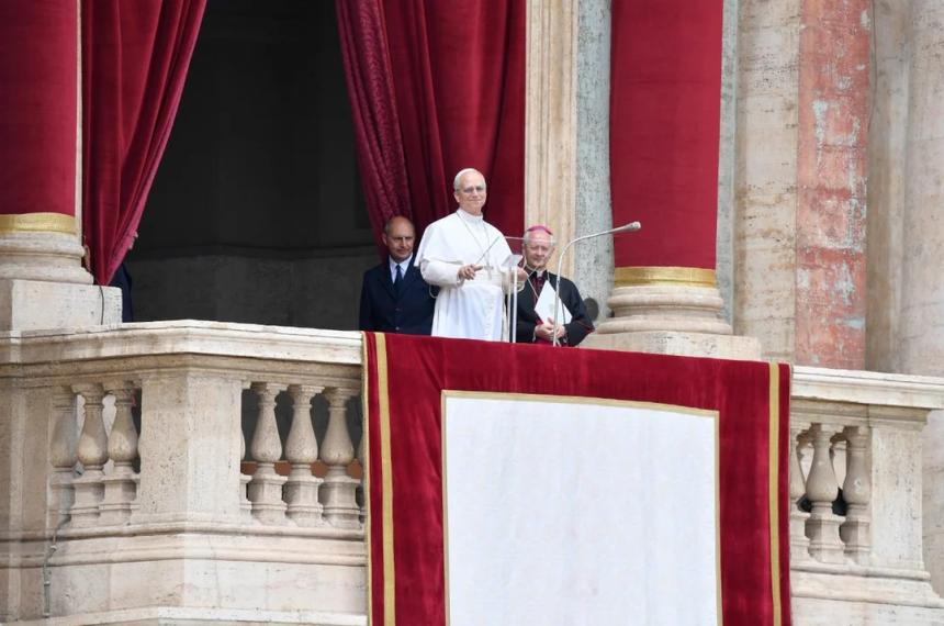 El Papa Leoacuten XIV pide paz en Ucrania tregua en Gaza y liberacioacuten de rehenes en su mensaje dominical