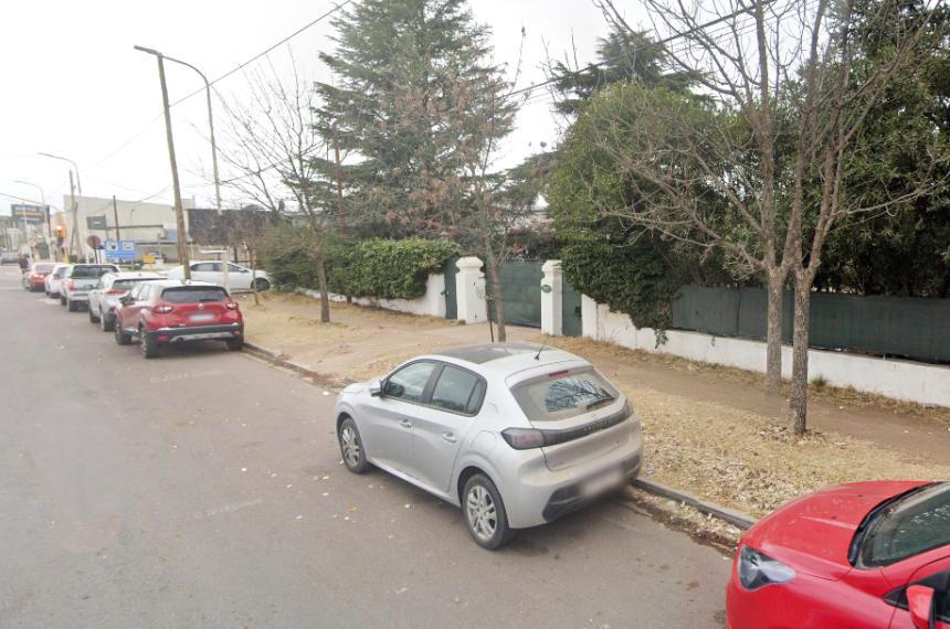 Vecinos de un barrio residencial denuncian ruidos molestos de fiesta electroacutenica