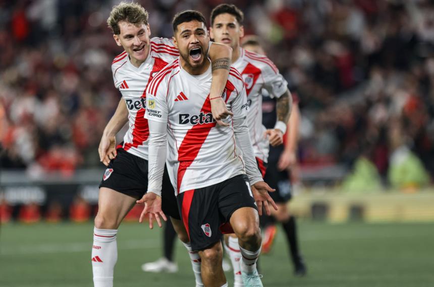 River le gana a Barracas por 2 a 0 y clasifica a cuartos de final del Torneo Apertura