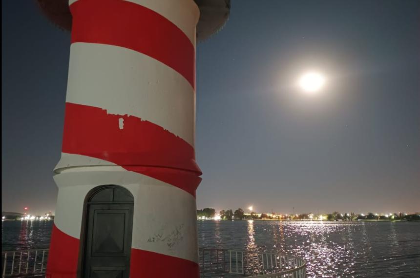 Invitan a participar de una caminata nocturna con luna llena