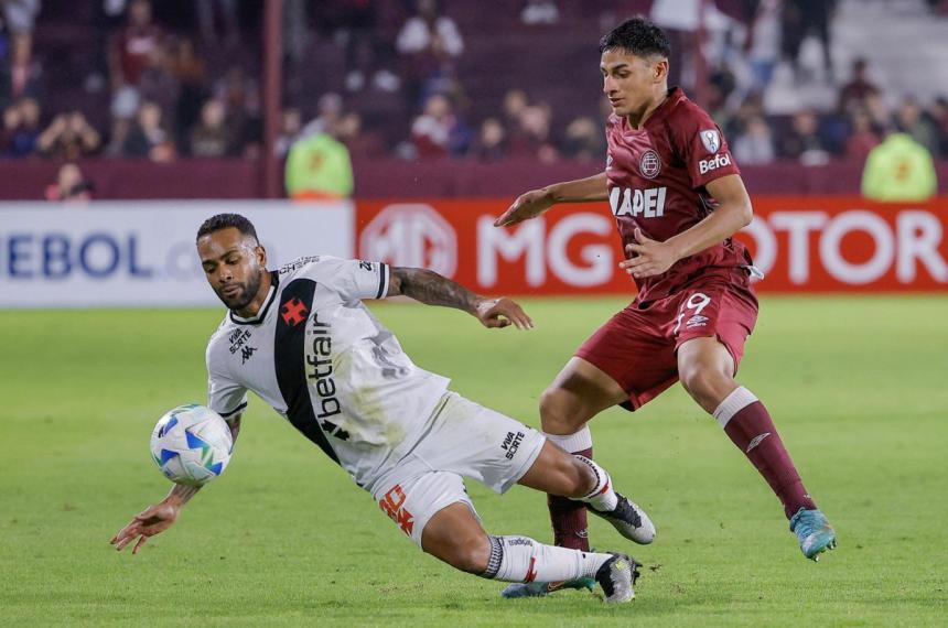 Lanuacutes se aseguroacute el primer lugar del grupo