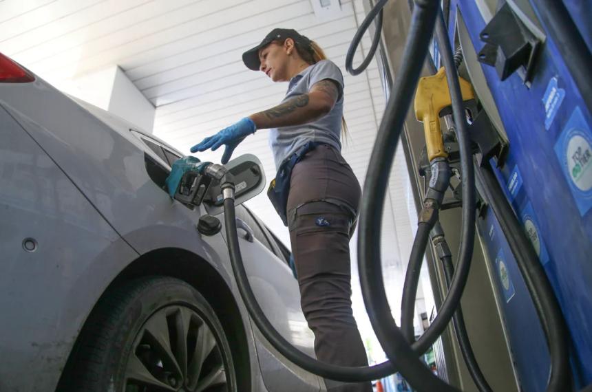 Ahora YPF subioacute los combustibles hasta 04-en-porciento-