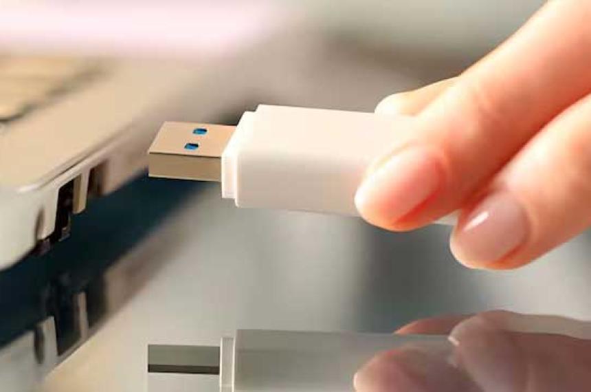 Adioacutes a los USB- el claacutesico aliado se va quedando atraacutes y emergen estas alternativas