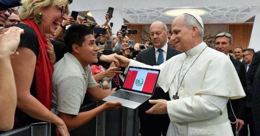 El Vaticano enviaraacute a la Argentina a su primera misioacuten oficial del nuevo Papa
