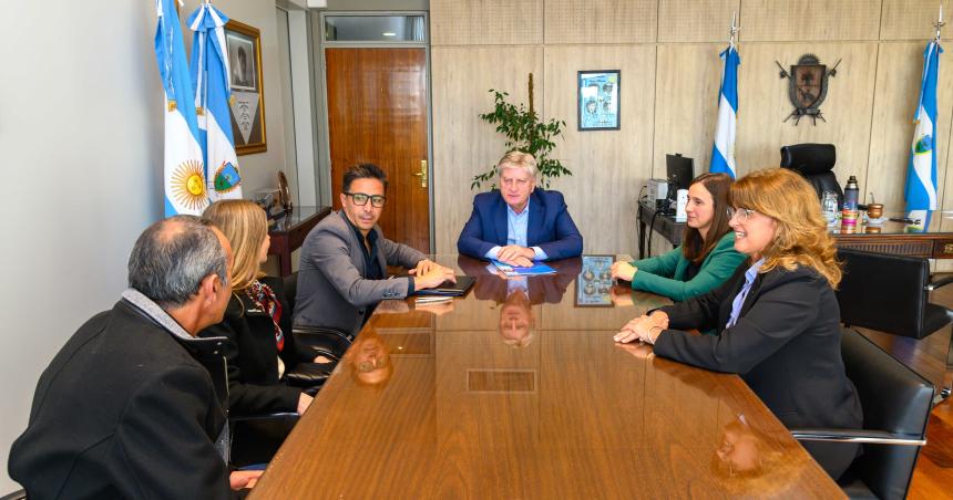 Invertiraacuten casi 2000 millones en la refaccioacuten de la Escuela Ndeg 98 de Gobernador Duval