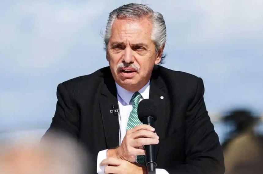 Causa seguros- Alberto Fernaacutendez le facturoacute al broker Martiacutenez Sosa durante maacutes de 9 antildeos