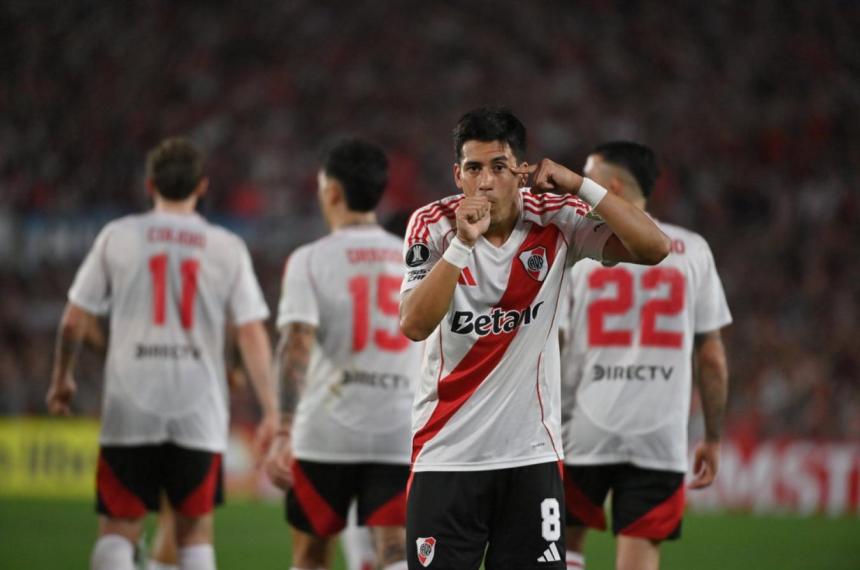 River aplastoacute a Independiente del Valle y se clasificoacute a octavos