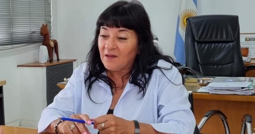 Catriloacute- Concejales frenaron la compra de minibuacutes para el municipio