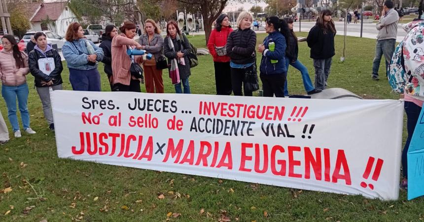 Pedido de justicia por Liacutea Falcoacuten en el Parque Lineal