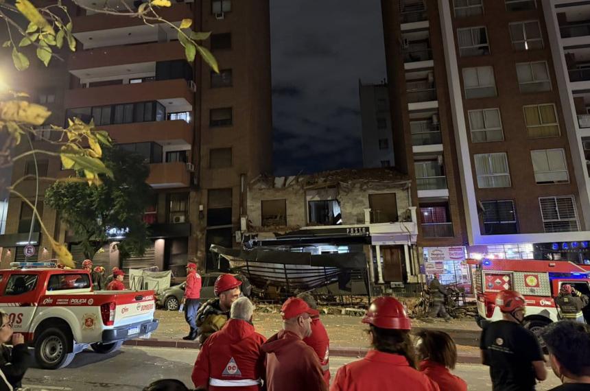 Derrumbe fatal en Coacuterdoba- un muerto y varios heridos tras colapsar un techo