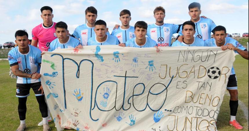 El equipo de Campos de Acha solidario con Mateo