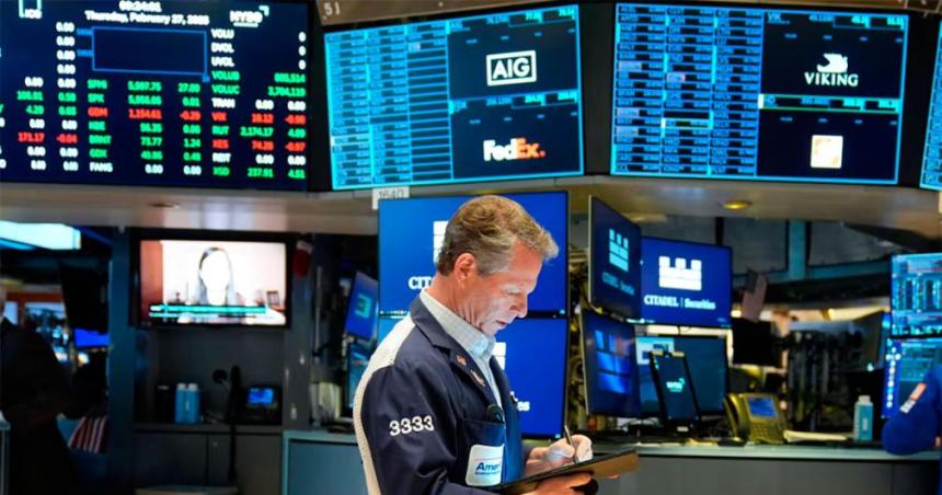 Las acciones argentinas en Nueva York suben hasta 9-en-porciento- tras el triunfo de Milei en CABA