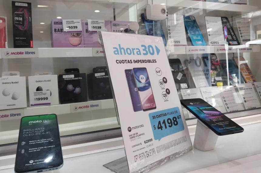 Oficializan la rebaja de aranceles para la importacioacuten de teleacutefonos celulares