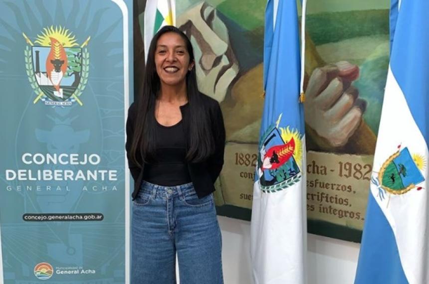 De barrendera a concejala- asumioacute Yanel Duarte en General Acha