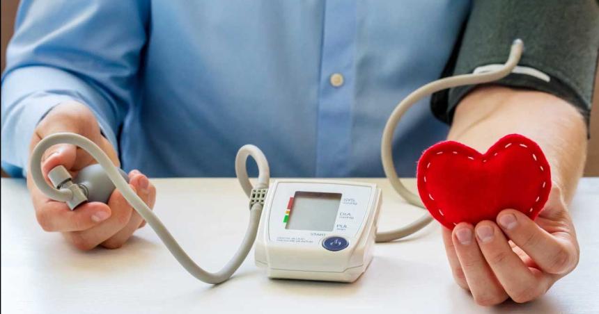 Cuaacutel es el valor normal de presioacuten arterial y por queacute es diferente para pacientes hipertensos