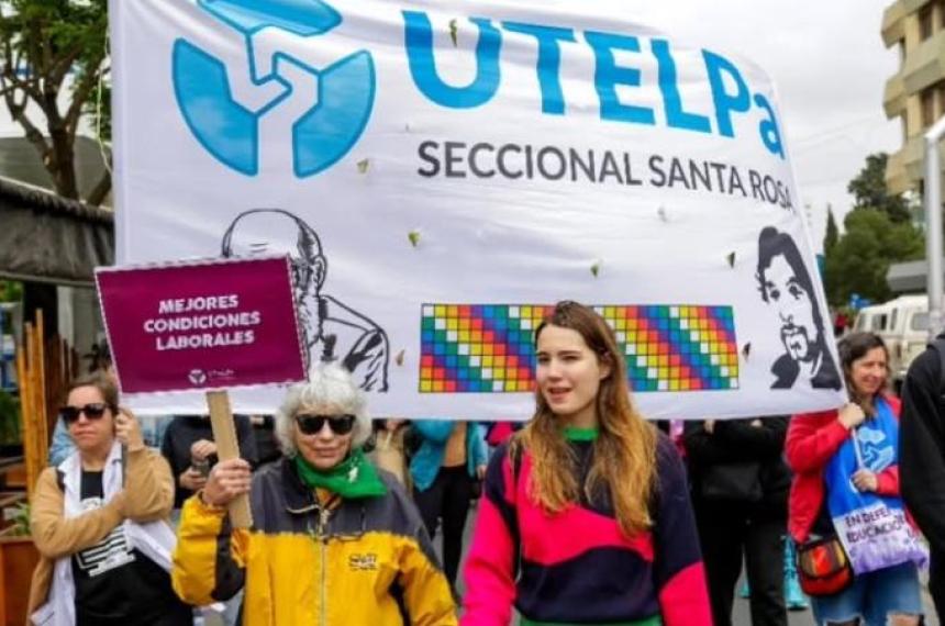 Por decreto Javier Milei limita el derecho a huelga y ampliacutea las actividades esenciales