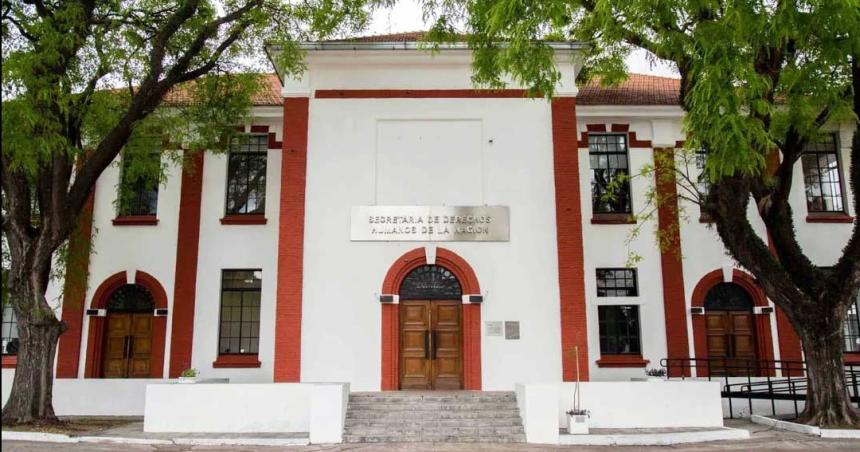 El Gobierno degradoacute la secretariacutea de DDHH a subsecretariacutea y recortaraacute al 30-en-porciento- del personal