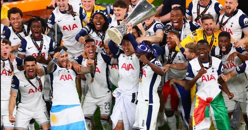El Tottenham del Cuti Romero salioacute campeoacuten de la Europa League