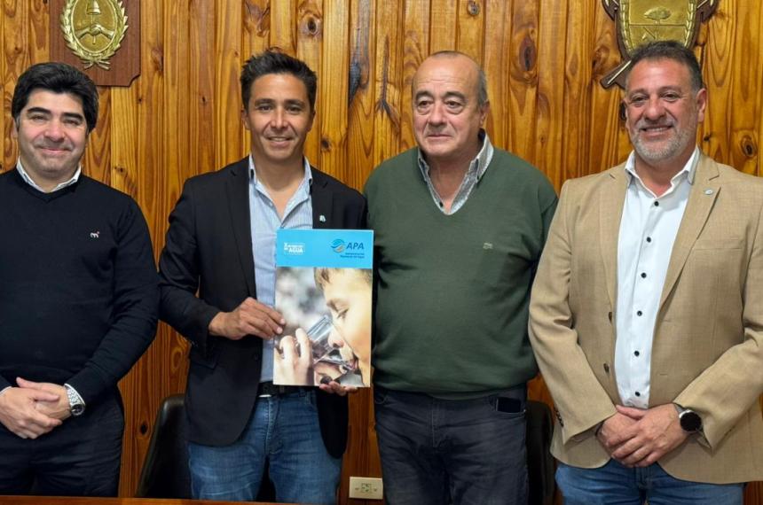 Ampliaraacuten la red de agua potable en Arata