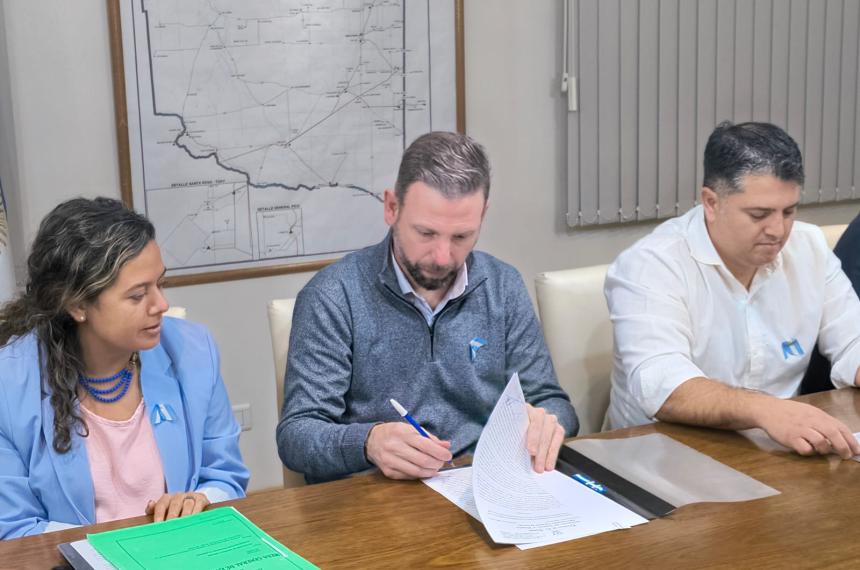 Invierten maacutes de 70 millones para dar energiacutea eleacutectrica en barrios de viviendas