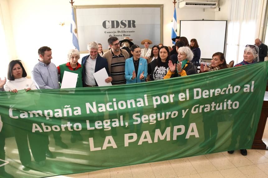 El Concejo dividido por un reconocimiento a la Campantildea por el Derecho al Aborto
