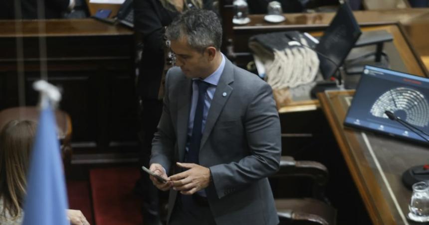 Jalil Zamora y Llaryora voltearon la sesioacuten para subir las jubilaciones