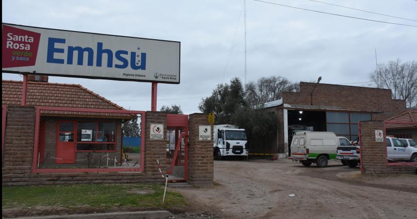 Deberaacuten respetar condiciones laborales de un trabajador del EMHSU desplazado sin motivos