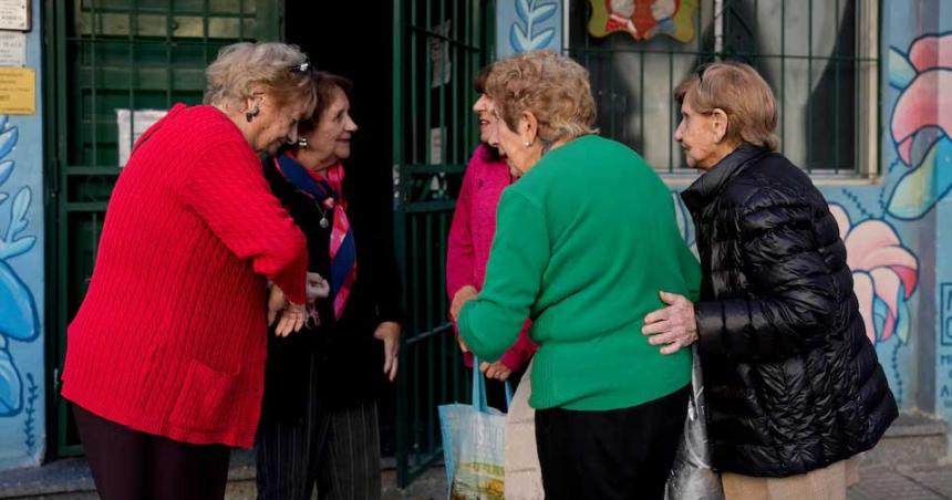 Cuaacutel es el impacto de las poliacuteticas econoacutemicas de Milei en las jubilaciones