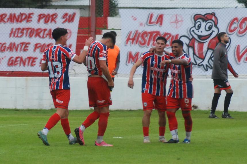 Estudiantil y Alvear son los punteros