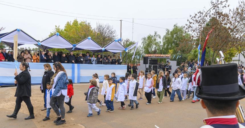 Ziliotto encabezoacute el acto del 25 de Mayo en Winifreda