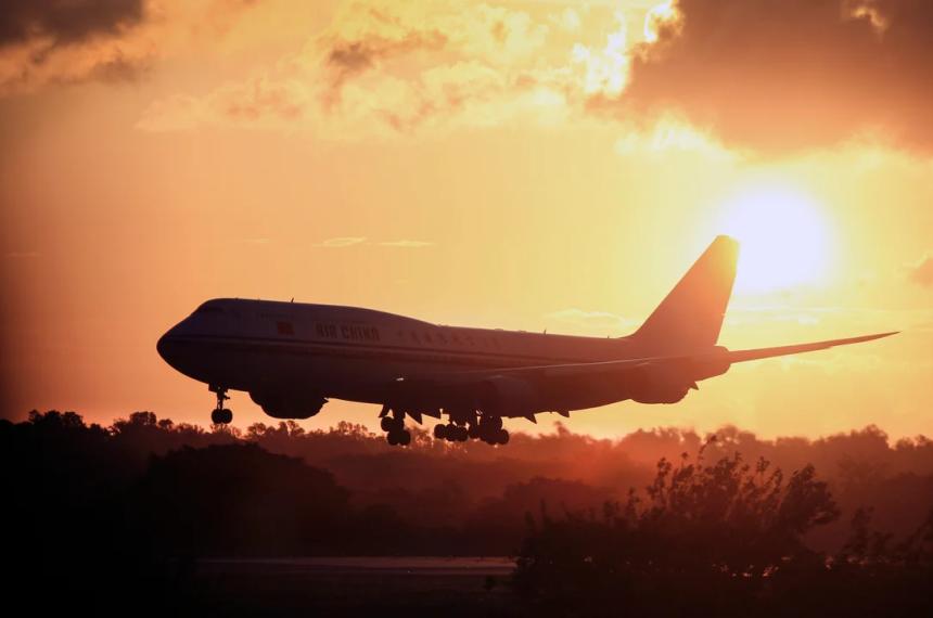 Turismo- en abril hubo maacutes argentinos que salieron del paiacutes que extranjeros que llegaron