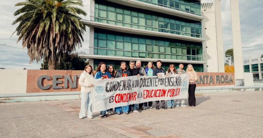 Absuelven a la docente Ana Contreras que habiacutea sido multada por maltrato sicoloacutegico   
