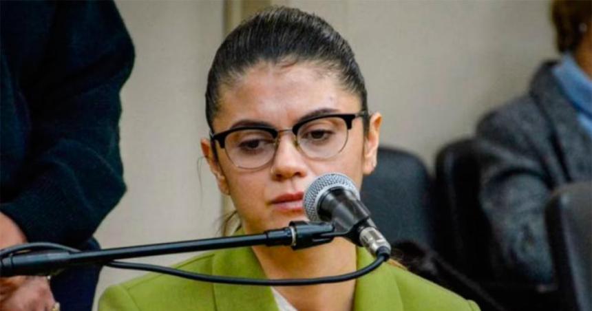Condenaron a perpetua a la cientiacutefica del Conicet que matoacute a puntildealadas a su amigo en medio de un juego sexual