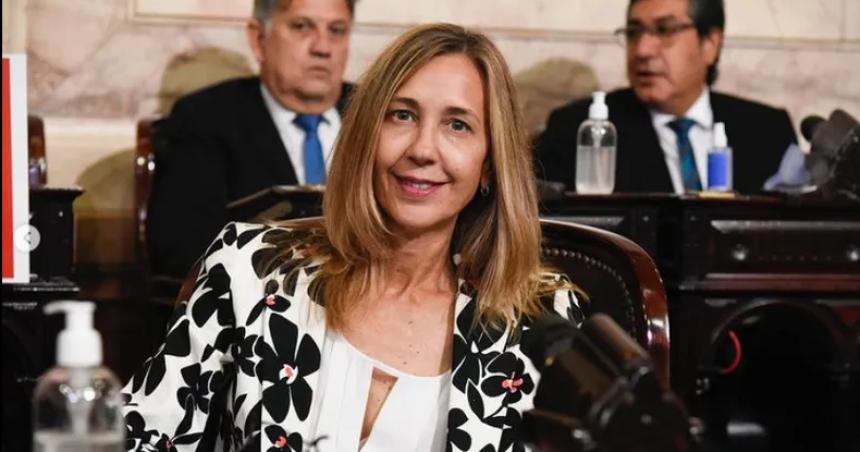 Varinia Mariacuten picante- la interna palos a Soleacute y los radicales peluca