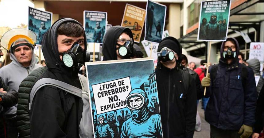 No al Cientificidio- el reclamo de cientiacuteficos del Conicet ante el recorte de presupuesto