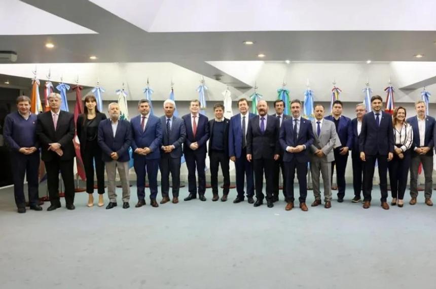 Cumbre de urgencia de los gobernadores por la fuerte caiacuteda de los fondos de coparticipacioacuten
