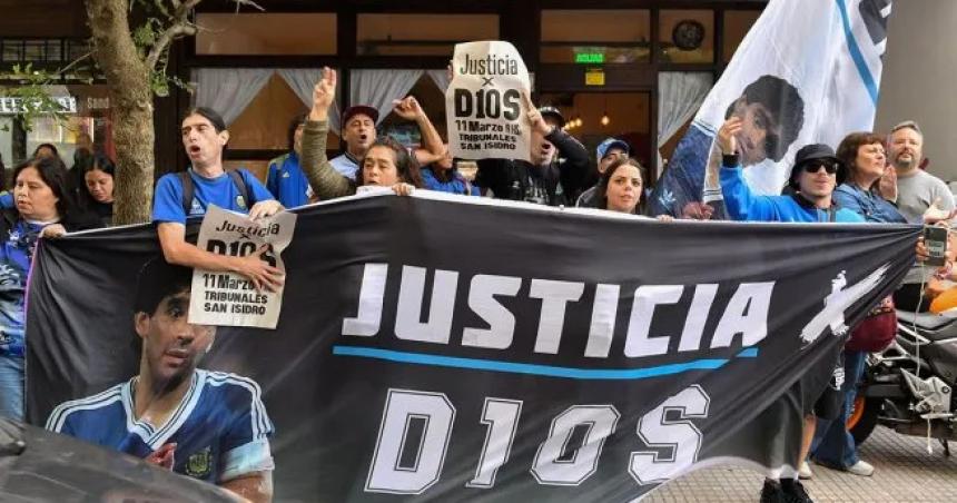 Caso Maradona- se cayoacute el juicio y deberaacuten hacer uno nuevo