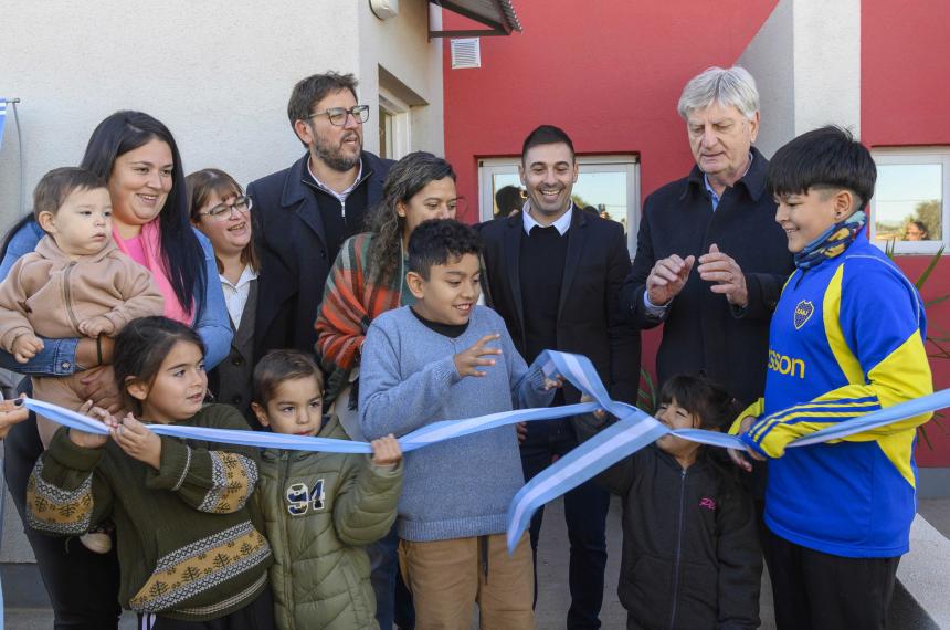 El Gobierno provincial entregoacute ocho viviendas en Quetrequeacuten y 25 en Rancul