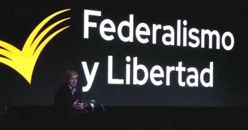 Luis Caputo dijo que hay precios que estaacuten bajando hasta un 50-en-porciento-
