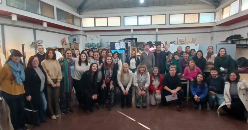 Violencia escolar- funcionarias de Educacioacuten fueron al colegio Panguitruz Nger