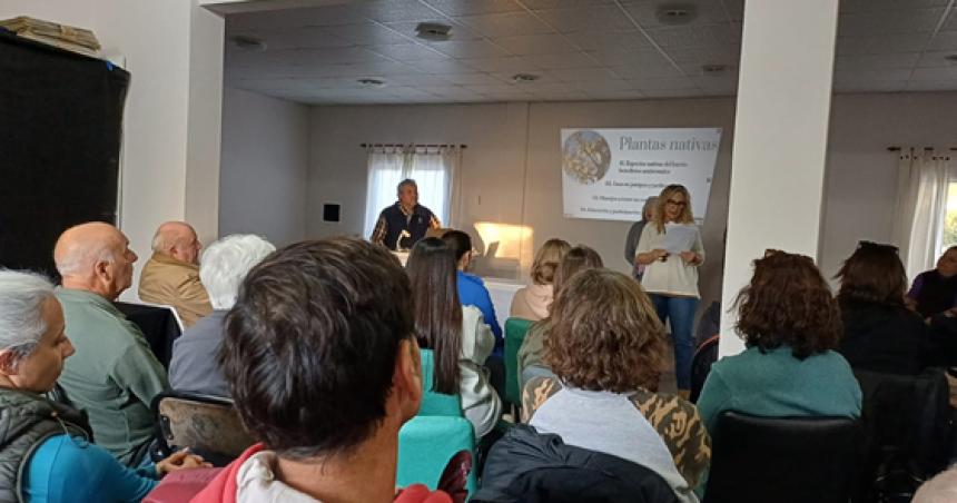 Charla sobre plantas nativas en el Barrio Lowo Che Este