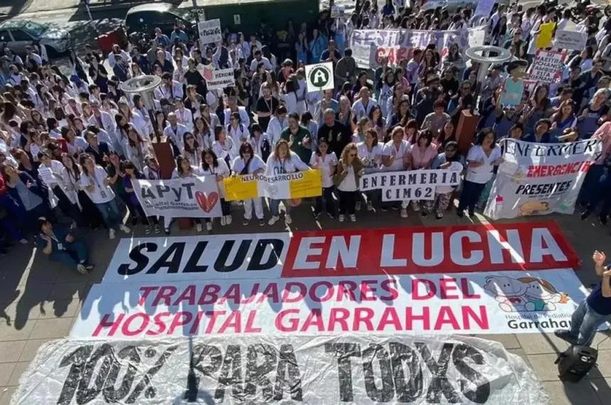 El Gobierno cedioacute y aumentoacute los salarios a residentes del Garrahan para desactivar el conflicto