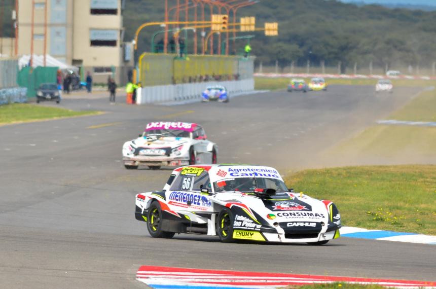 Portesi y Meneacutendez en el Supercar 