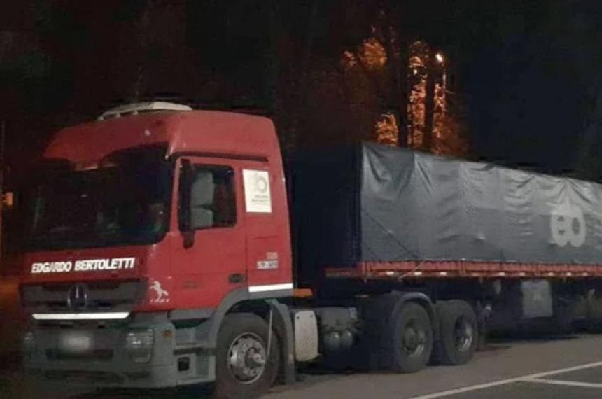 Demoran a camionero alcoholizado en Catriloacute