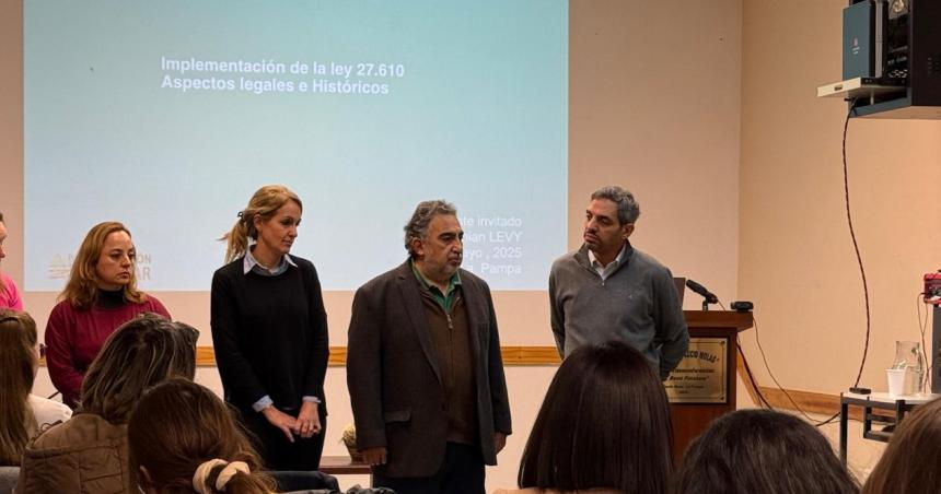 Capacitacioacuten en Interrupcioacuten Voluntaria y Legal del Embarazo para efectores de Salud Puacuteblica