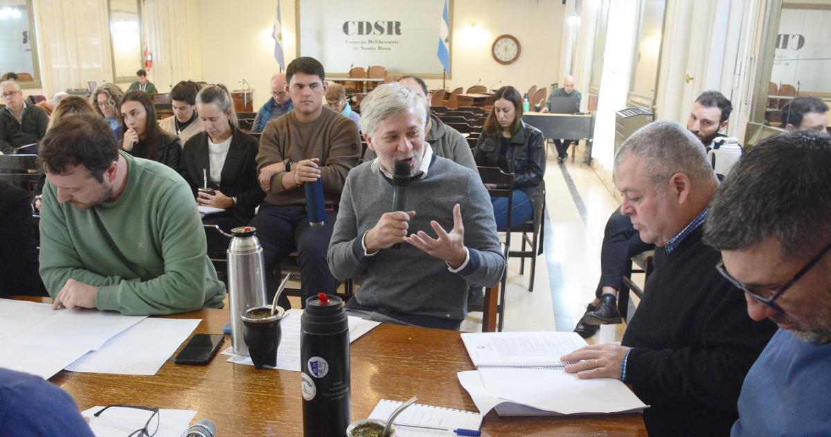 Carrefour- el Colegio de Arquitecto advirtioacute su inquietud por la excepcioacuten pedida 
