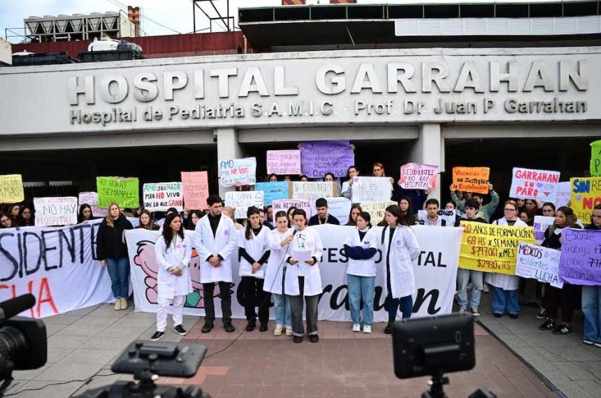 Se agrava el conflicto en el Garrahan- los residentes rechazaron la propuesta del Gobierno