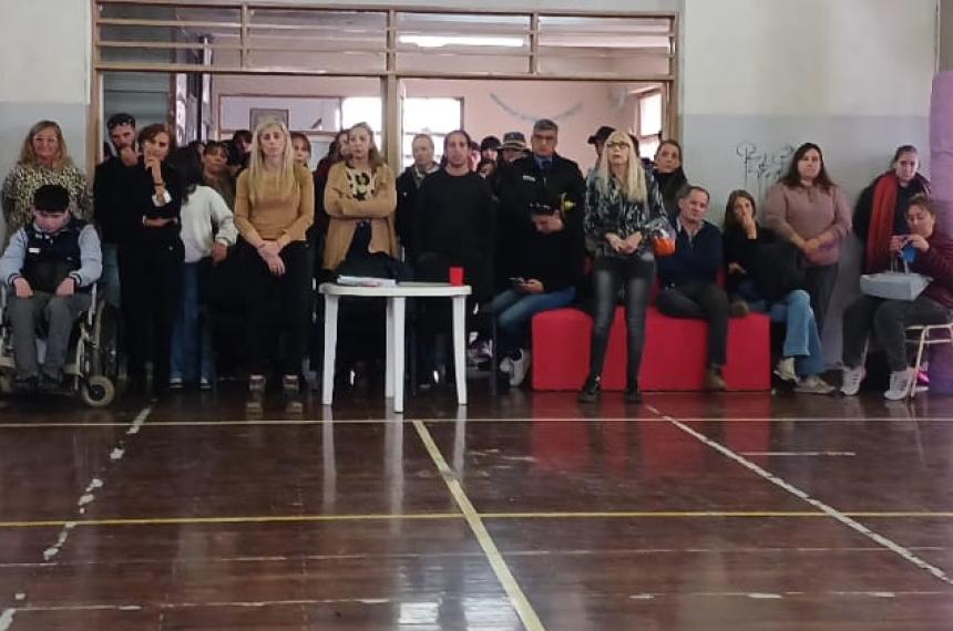 Una sentada frenada por una reunioacuten de uacuteltimo momento