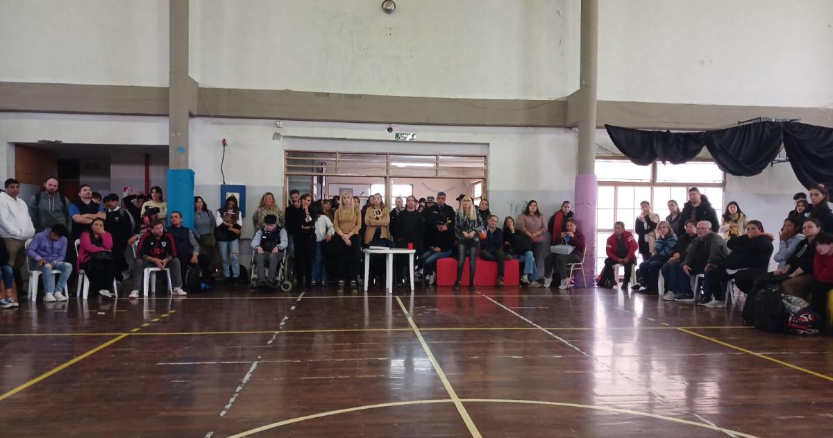 Una sentada frenada por una reunioacuten de uacuteltimo momento