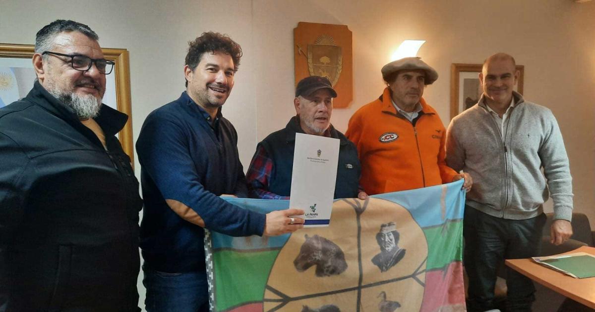 El Gobierno concretoacute una histoacuterica entrega de tierras a Comunidad Originaria